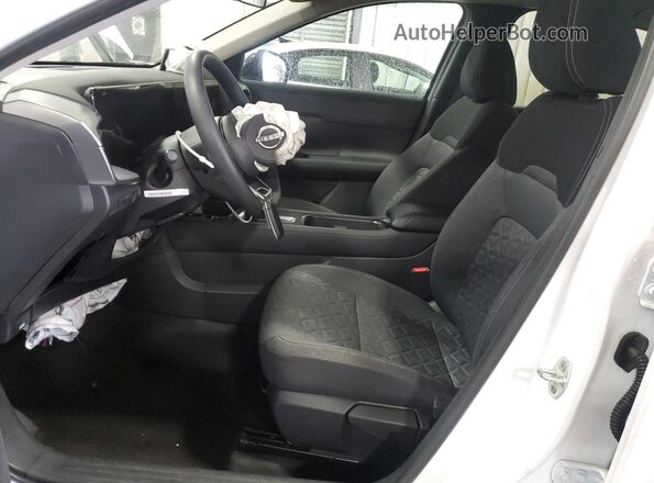 3N8AP6CB6TL372082 2026 NISSAN KICKS White 