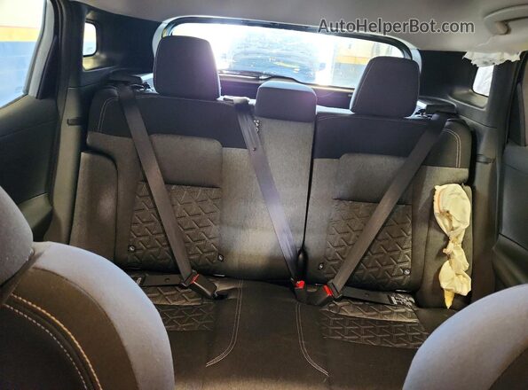 3N8AP6CB6TL386032 2026 NISSAN KICKS Black Rear seats view