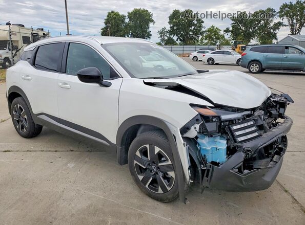 3N8AP6CB7TL315681 2026 NISSAN KICKS White Front right