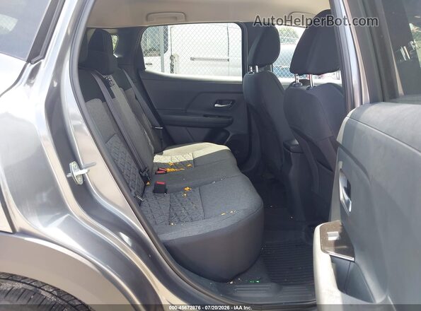 3N8AP6CB7TL409057 2026 NISSAN KICKS Gray Vista de la etiqueta del VIN