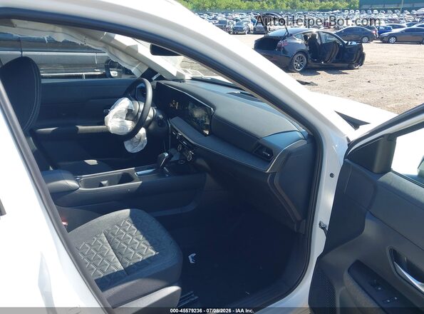 3N8AP6CB8TL322817 2026 NISSAN KICKS White Front interior view