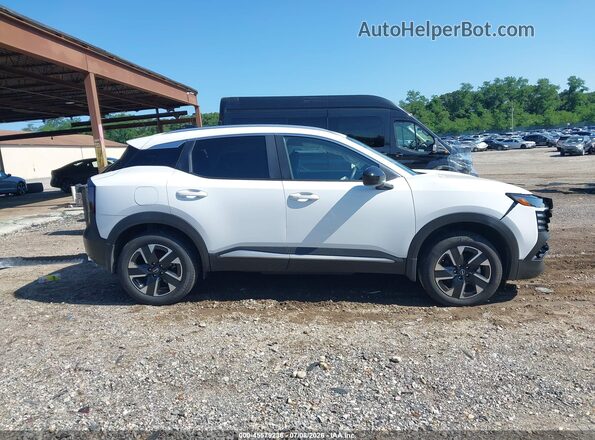 3N8AP6CB8TL322817 2026 NISSAN KICKS White 360 interior view
