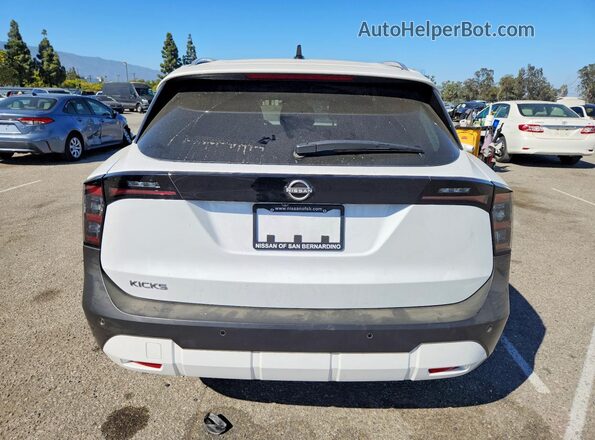 3N8AP6CE0TL321218 2026 NISSAN KICKS White Rear view