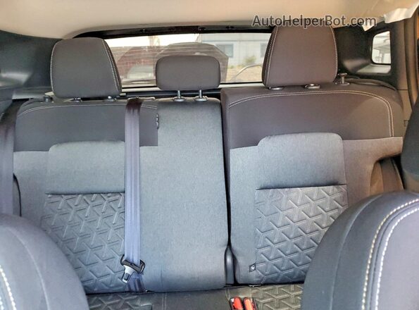 3N8AP6CE0TL350413 2026 NISSAN KICKS Brown Rear seats view