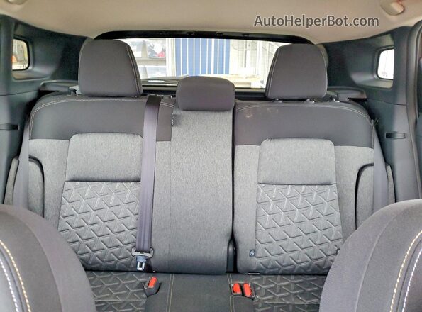 3N8AP6CE2TL396440 2026 NISSAN KICKS Black Rear seats view