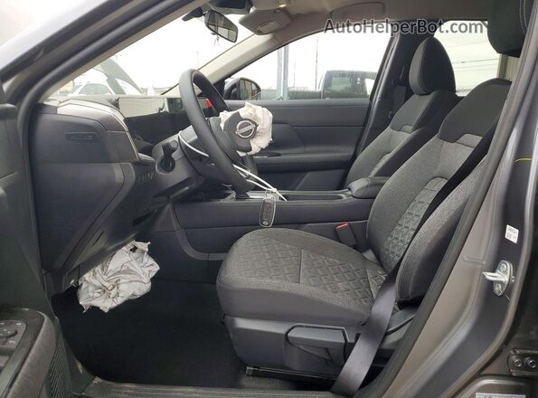 3N8AP6CE2TL396440 2026 NISSAN KICKS Black Front interior view