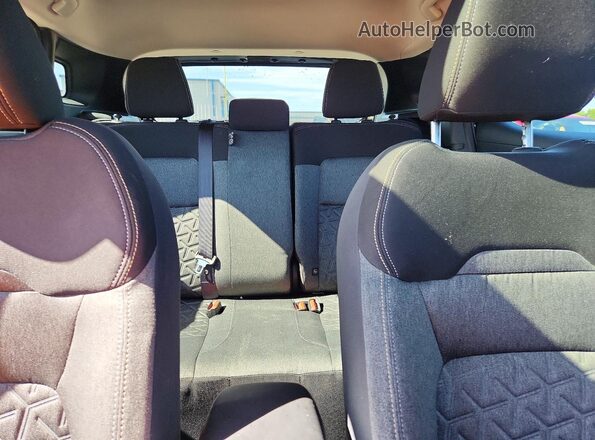 3N8AP6CE3TL316448 2026 NISSAN KICKS Brown Widok tylnych siedzeń