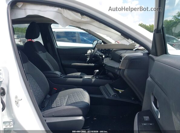 3N8AP6CE3TL352365 2026 NISSAN KICKS White Vista interior delantera