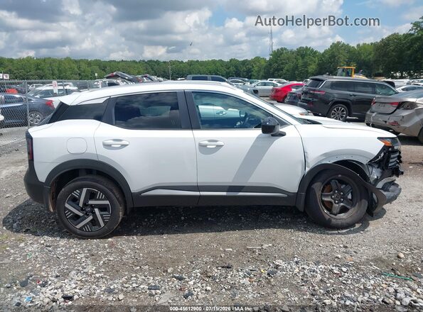 3N8AP6CE3TL352365 2026 NISSAN KICKS White Vista interior de 360 grados