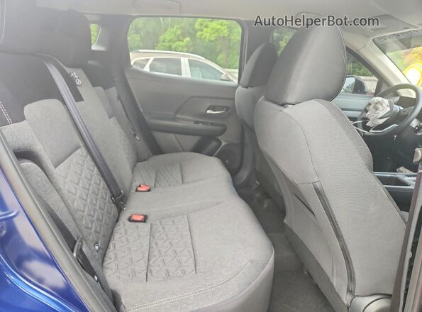3N8AP6CE3TL372731 2026 NISSAN KICKS Blue Widok wnętrza z tyłu