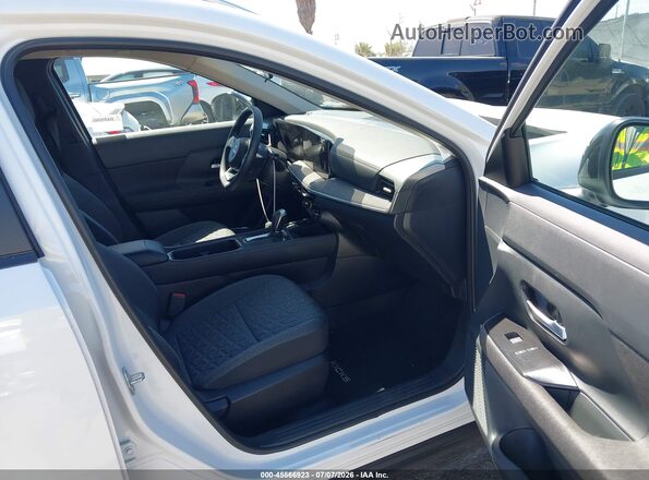 3N8AP6CE6TL349220 2026 NISSAN KICKS White Vista interior delantera