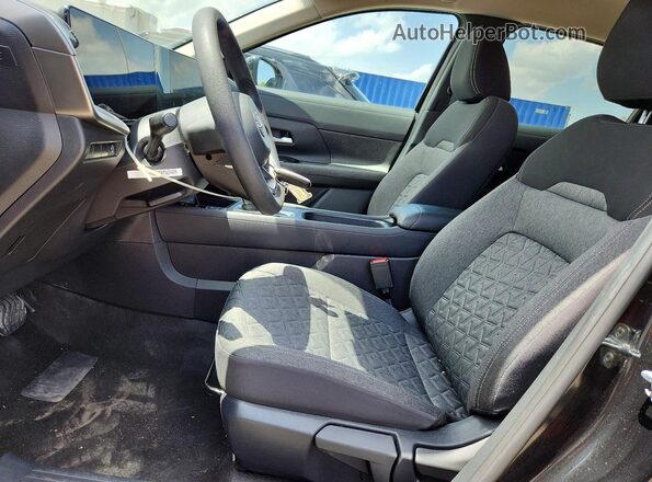 3N8AP6CE6TL365563 2026 NISSAN KICKS Black Вид салону спереду
