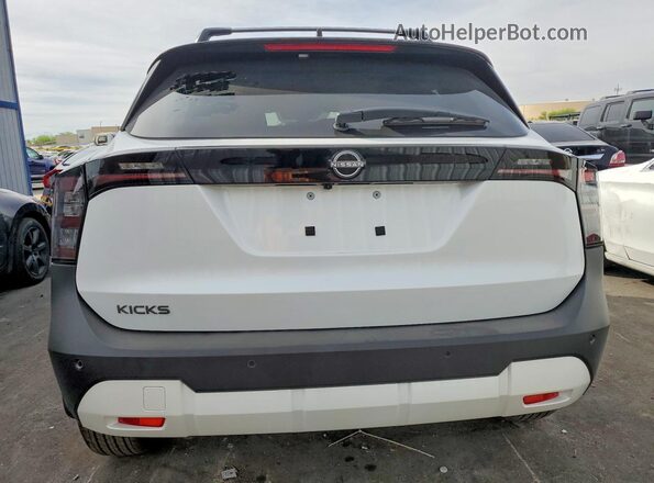 3N8AP6CE6TL374781 2026 NISSAN KICKS White Widok z tyłu