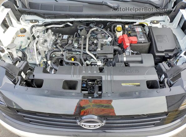 3N8AP6CE6TL374781 2026 NISSAN KICKS White Widok wnętrza z tyłu