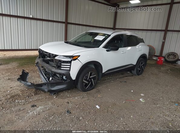 3N8AP6CE9TL313747 2026 NISSAN KICKS White Vista tres cuartos delantera izquierda