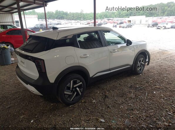 3N8AP6CE9TL313747 2026 NISSAN KICKS White Trasero derecho