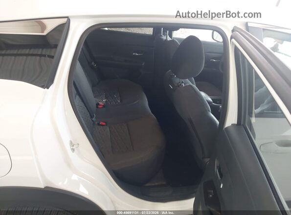 3N8AP6CE9TL313747 2026 NISSAN KICKS White Vista de la etiqueta del VIN