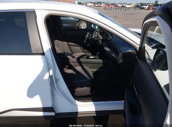 3N8AP6CEXTL316740 2026 NISSAN KICKS White Front interior view