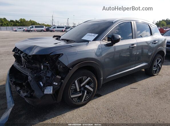 3N8AP6CEXTL332808 2026 NISSAN KICKS Gray Vista tres cuartos delantera izquierda