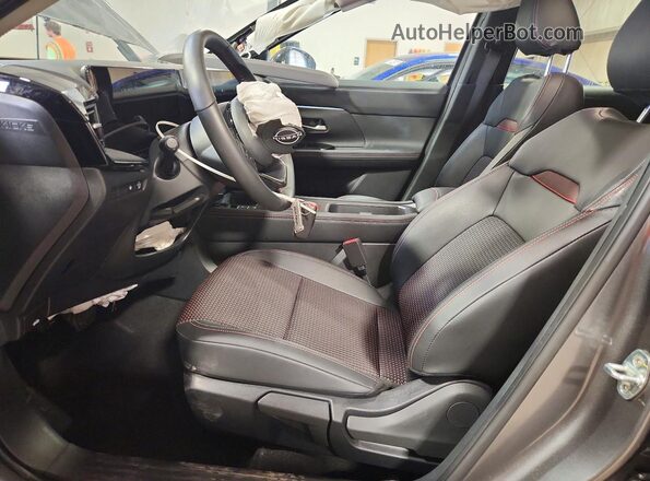 3N8AP6DA0TL397257 2026 NISSAN KICKS Gray წინა სალონის ხედი