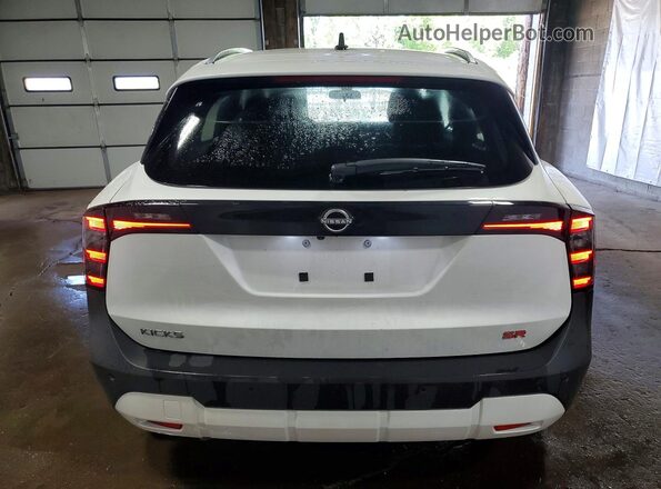 3N8AP6DA0TL401033 2026 NISSAN KICKS White Widok z tyłu