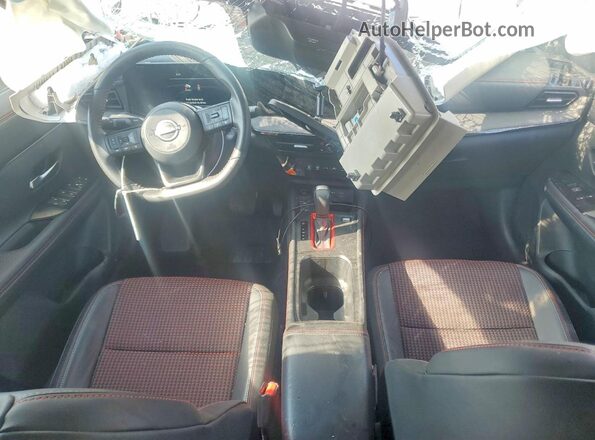 3N8AP6DA1TL327914 2026 NISSAN KICKS Brown Вид панелі приладів