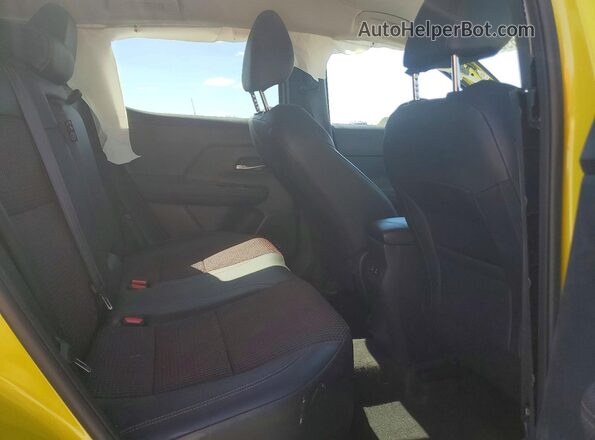 3N8AP6DA3SL414454 2025 NISSAN KICKS Yellow უკანა სავარძლების ხედი