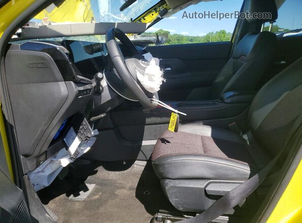 3N8AP6DA3SL414454 2025 NISSAN KICKS Yellow წინა სალონის ხედი