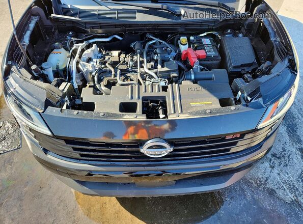 3N8AP6DA3SL424076 2025 NISSAN KICKS Black Vista del compartimento del motor