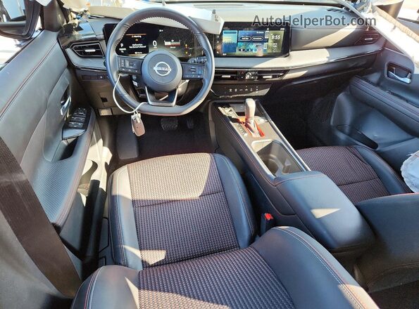 3N8AP6DA3SL424076 2025 NISSAN KICKS Black Vista del salpicadero