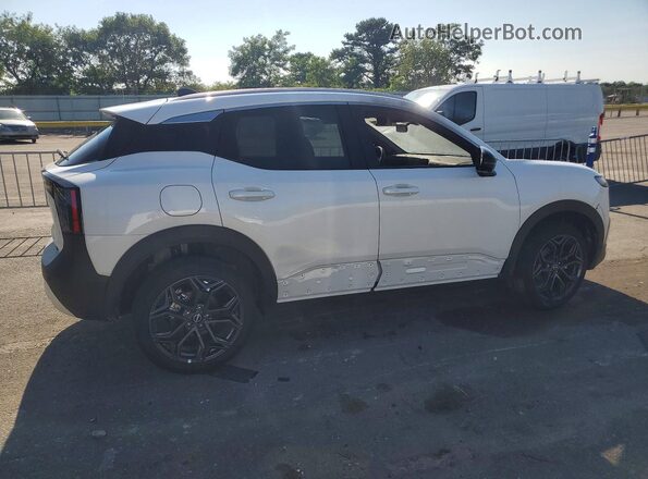 3N8AP6DA6TL394072 2026 NISSAN KICKS Белый Задняя правая четверть