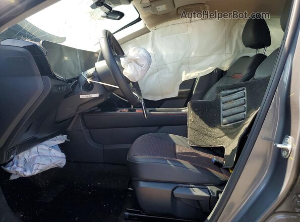 3N8AP6DA8SL417107 2025 NISSAN KICKS Charcoal Front interior view