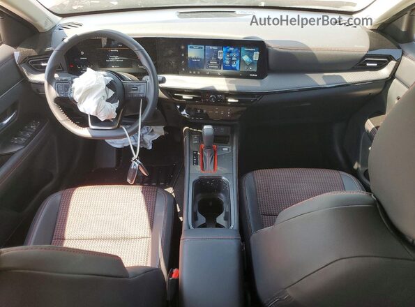 3N8AP6DA9TL326719 2026 NISSAN KICKS Burgundy Widok deski rozdzielczej