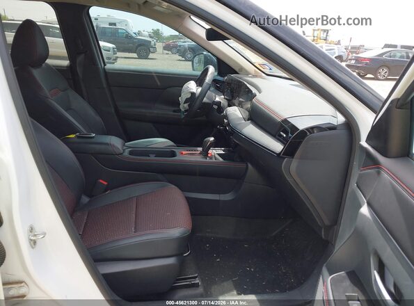 3N8AP6DAXSL381145 2025 NISSAN KICKS White Vista interior delantera
