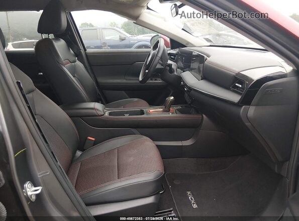3N8AP6DB5TL301745 2026 NISSAN KICKS Gray Widok wnętrza z przodu