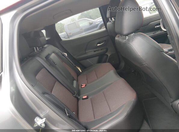 3N8AP6DB5TL301745 2026 NISSAN KICKS Gray Widok naklejki z numerem VIN