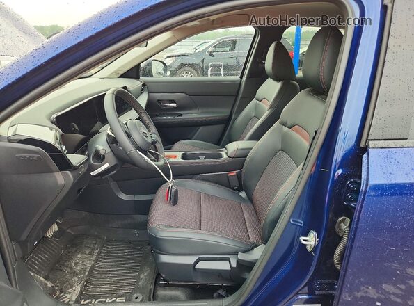 3N8AP6DB8TL326185 2026 NISSAN KICKS Blue Սալոնի դիմացի տեսք