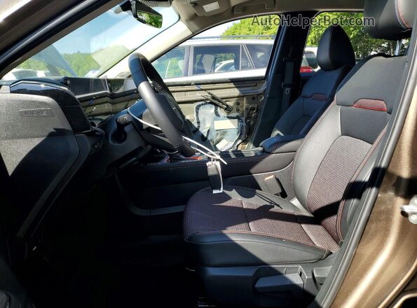 3N8AP6DBXSL311752 2025 NISSAN KICKS Brown Widok wnętrza z przodu