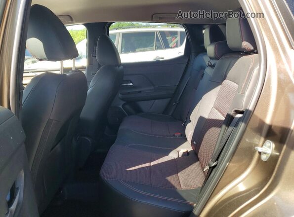 3N8AP6DBXSL311752 2025 NISSAN KICKS Brown Widok tylnych siedzeń