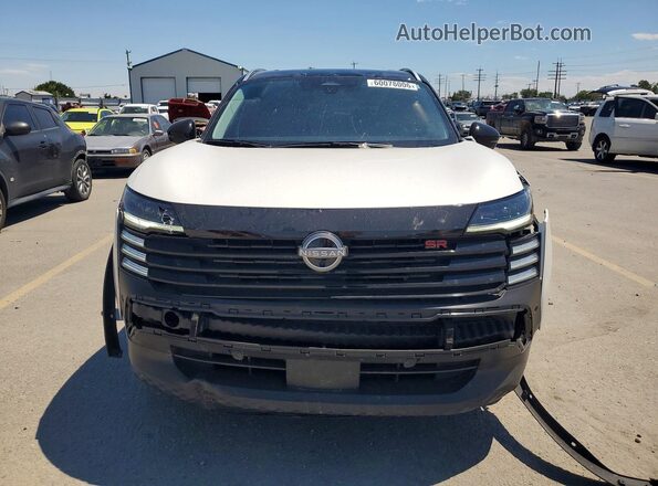 3N8AP6DC0SL381964 2025 NISSAN KICKS Белый Вид спереди
