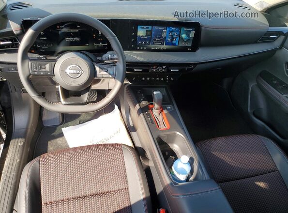 3N8AP6DD0TL403942 2026 NISSAN KICKS Black Առջևի վահանակի տեսք