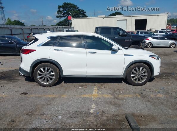 3PCAJ5BA7MF109003 2021 INFINITI QX50 White Widok wnętrza z tyłu