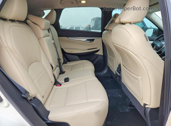 3PCAJ5M10KF136621 2019 INFINITI QX50 Белый Вид задней части салона