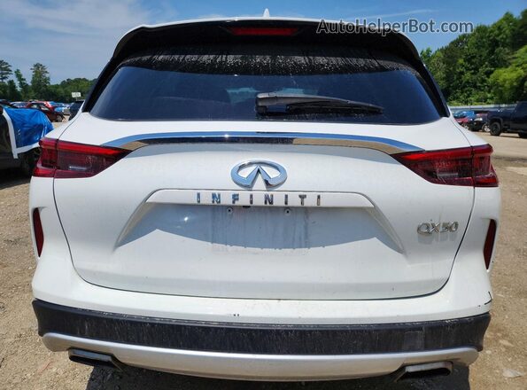 3PCAJ5M11KF135705 2019 INFINITI QX50 White Rear view