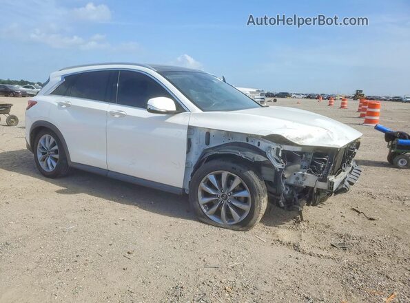 3PCAJ5M14LF106099 2020 INFINITI QX50 White Front right