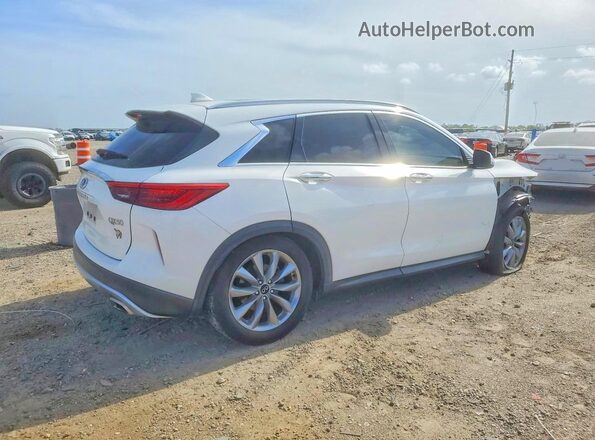 3PCAJ5M14LF106099 2020 INFINITI QX50 White Rear right