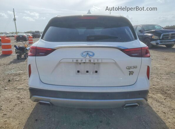 3PCAJ5M14LF106099 2020 INFINITI QX50 White Rear view
