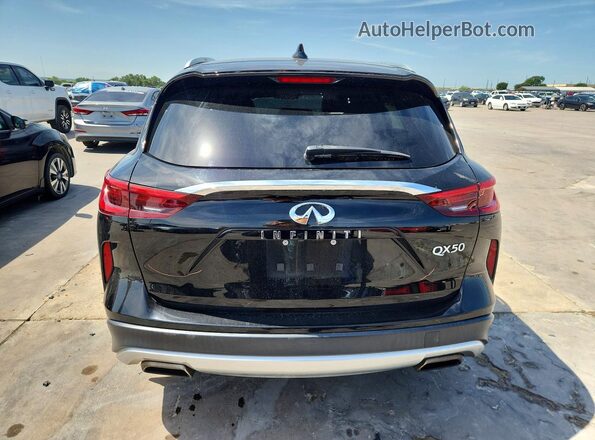 3PCAJ5M17KF138253 2019 INFINITI QX50 Black Widok z tyłu