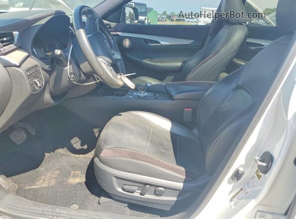 3PCAJ5M19KF113516 2019 INFINITI QX50 White Front interior view