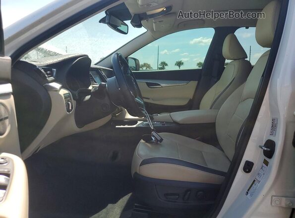 3PCAJ5M19LF101982 2020 INFINITI QX50 White Front interior view